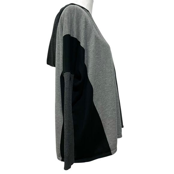 CAbi Dakota Hooded Poncho Sweater Color Block Relaxed Black Gray Pullover 4037 M - Picture 6 of 9